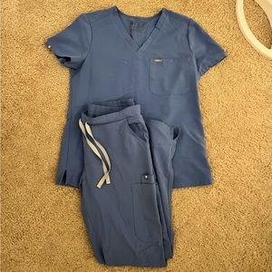 Figs ceil blue set